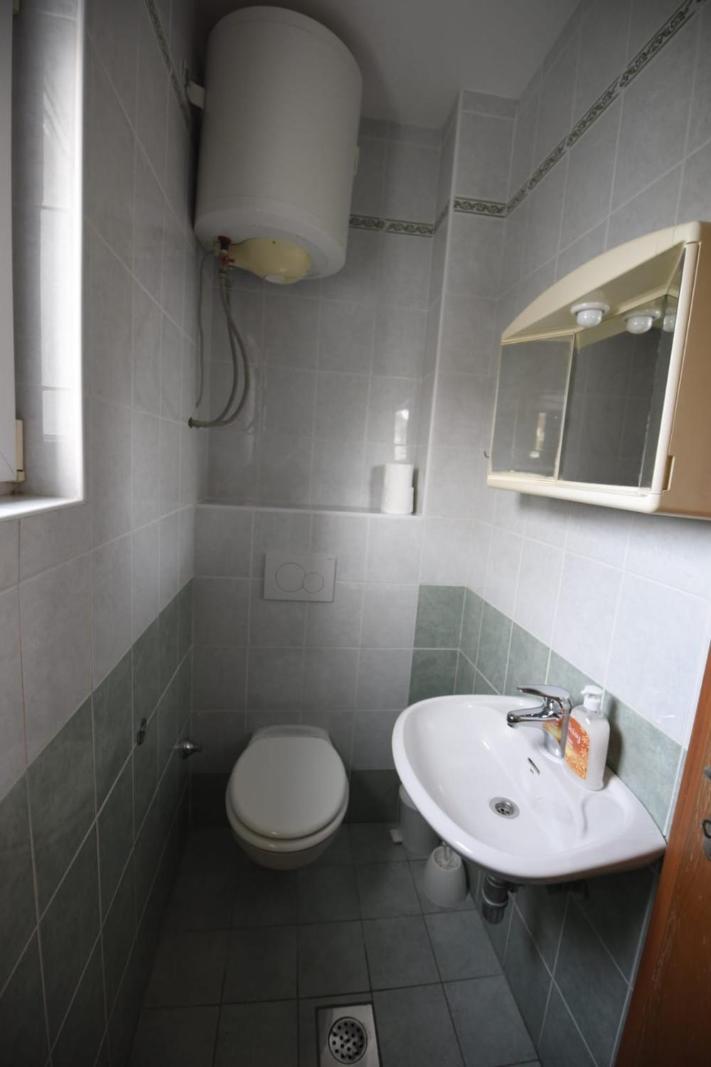 Apartmani Puzek 比比涅 外观 照片