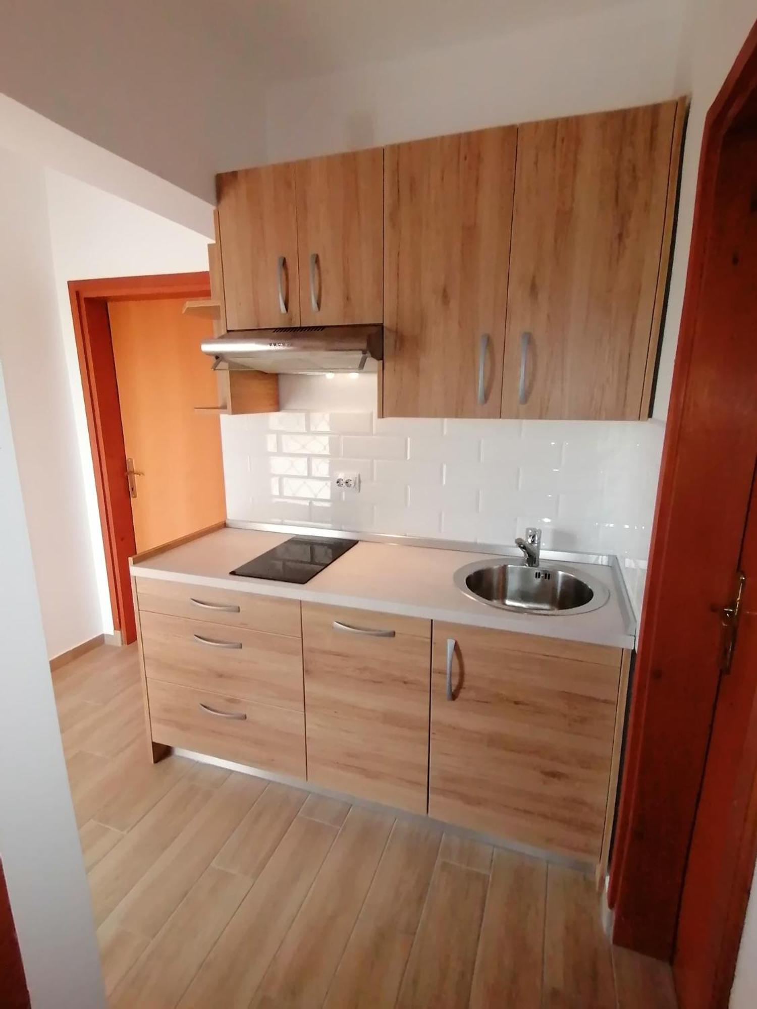 Apartmani Puzek 比比涅 外观 照片