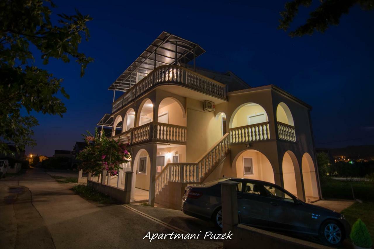 Apartmani Puzek 比比涅 外观 照片
