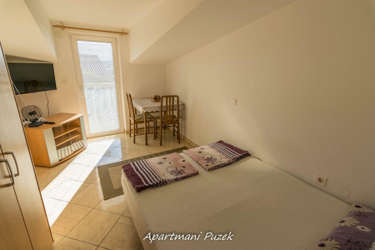 Apartmani Puzek 比比涅 外观 照片